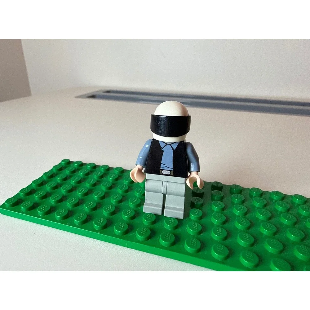 LEGO Minifigure Unisex Small Racer City Figure Black Vest White Helmet Grey Pant